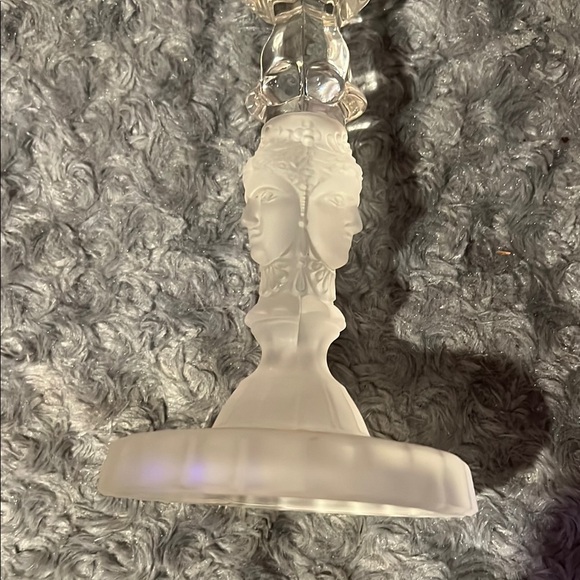 Elegant Clear Glass Candle Holder - Picture 10 of 10